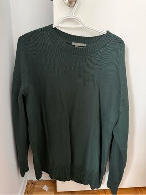 Matty M Women’s Crewneck Sweater in Dark Green